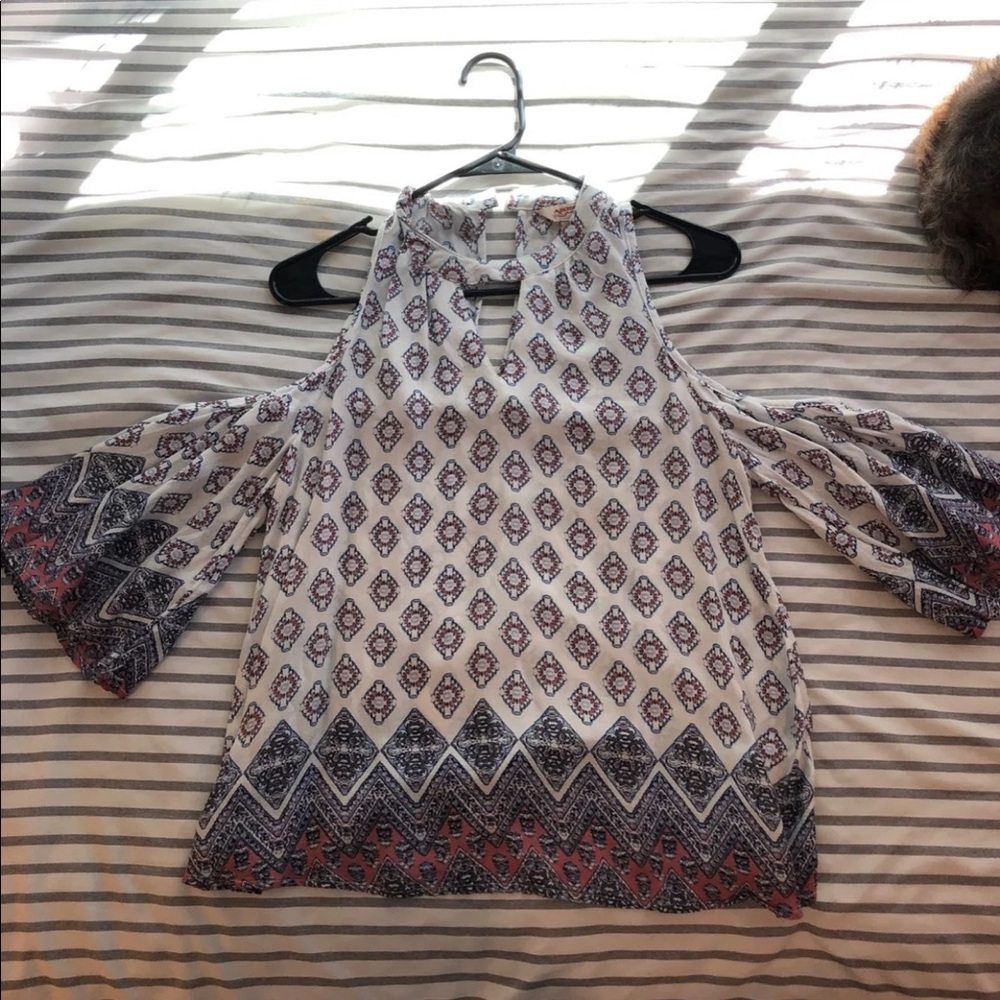 Cold shoulder top